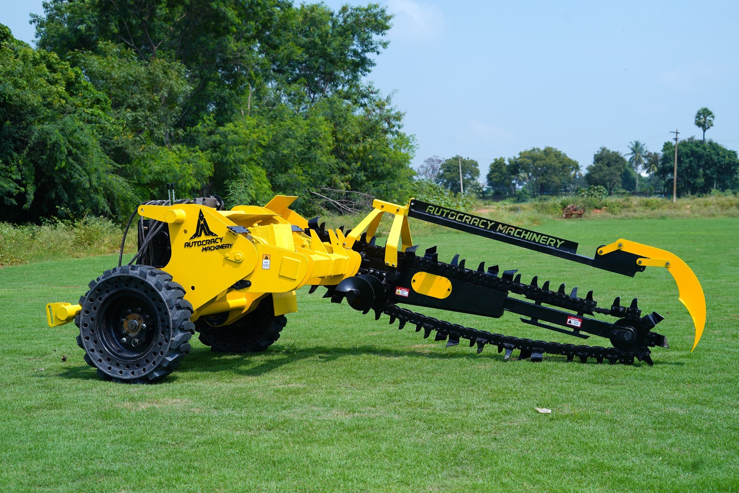 chain-trencher-machines