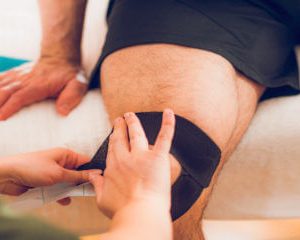 kinesio-taping-for-knee-pain-684-360×240-1