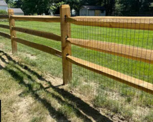 Split-Rail-With-Wire-Mesh-Agriculture-Fence