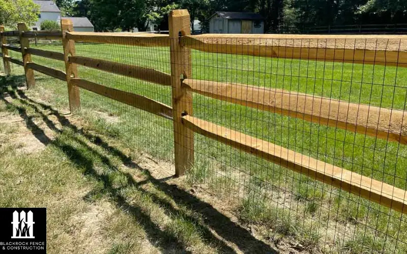 Split-Rail-With-Wire-Mesh-Agriculture-Fence