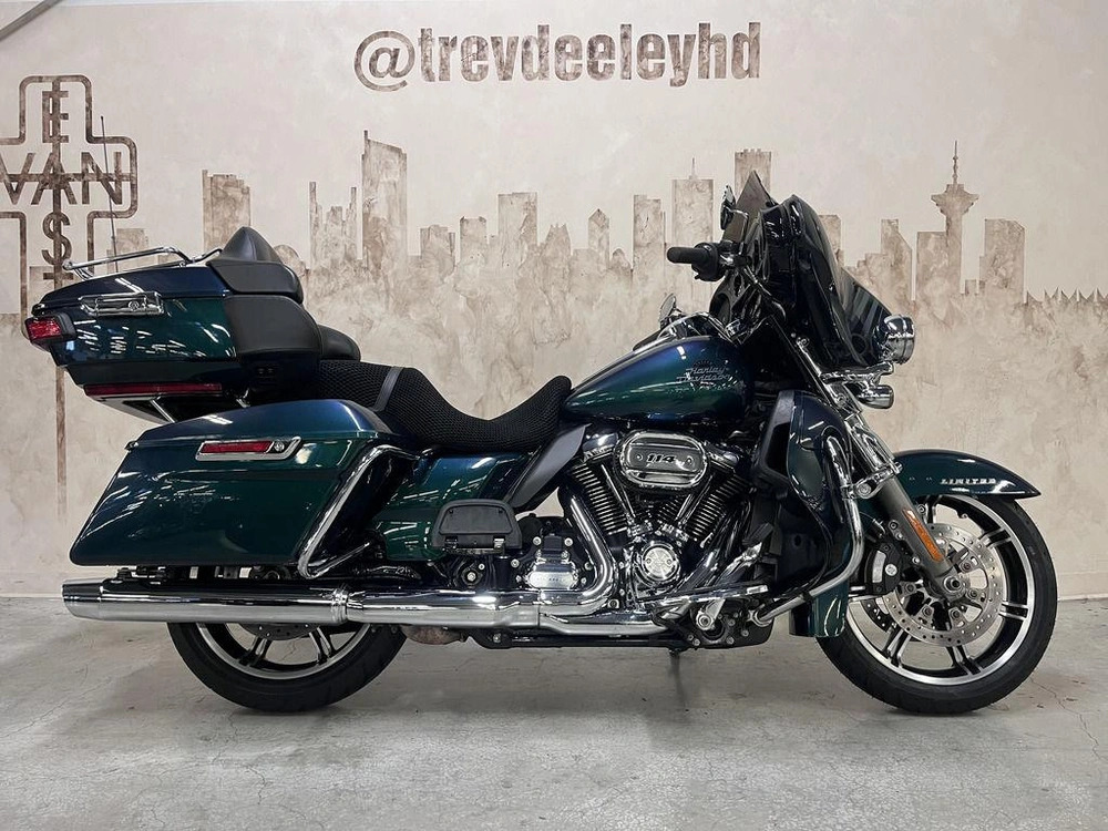 2021-harley-davidson-touring-0