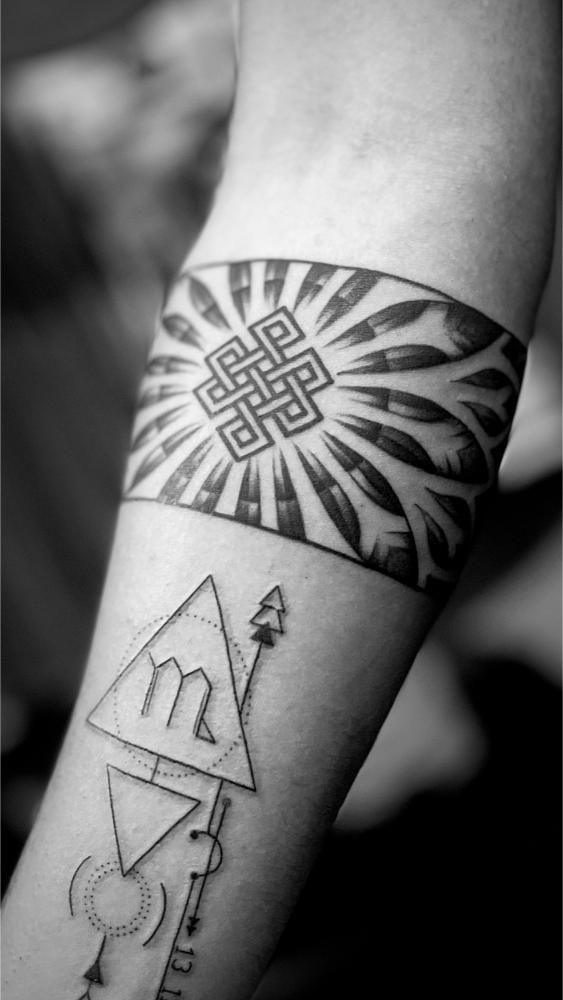 arm-band-tattoo-studio-mumbai-ghatkopar-1